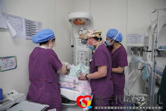 四川省首例第三代试管婴儿诞生(图1) 四川省首例第三代试管婴儿诞生(图1)