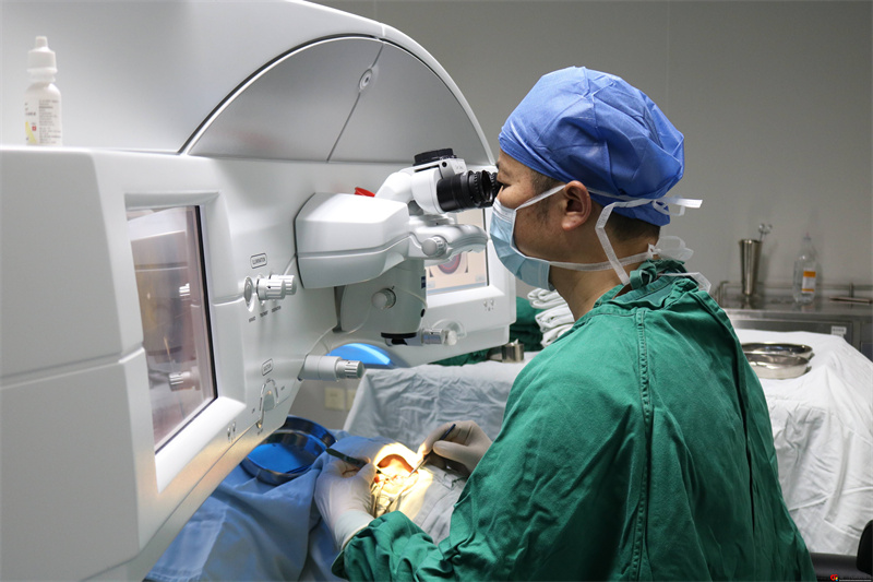 泉州近视手术医院哪家好?专业眼科医院给你答案!(图1) 泉州近视手术医院哪家好?专业眼科医院给你答案!(图1)