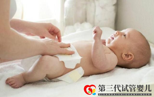 7个月的宝宝不会翻身,不会伸手抓东西,正常吗?来听专家怎么说(图2) 7个月的宝宝不会翻身,不会伸手抓东西,正常吗?来听专家怎么说(图2)