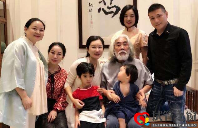 他是知名大导演,妻子为其3次试管取70颗卵子,今年近百岁成人生赢家(图17) 他是知名大导演,妻子为其3次试管取70颗卵子,今年近百岁成人生赢家(图17)