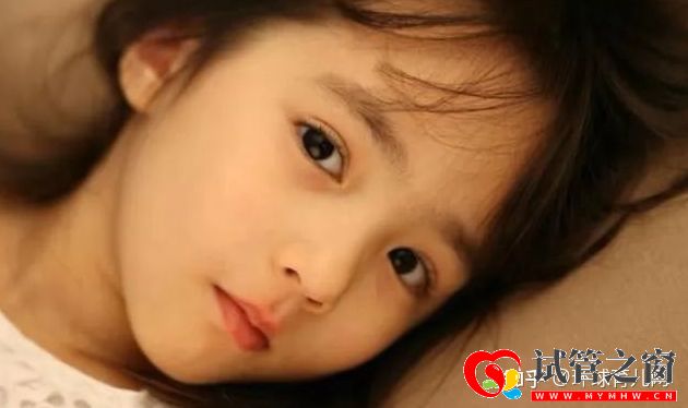 与其羡慕好看的混血宝宝,不如自己培养一个颜值高的(图1) 与其羡慕好看的混血宝宝,不如自己培养一个颜值高的(图1)