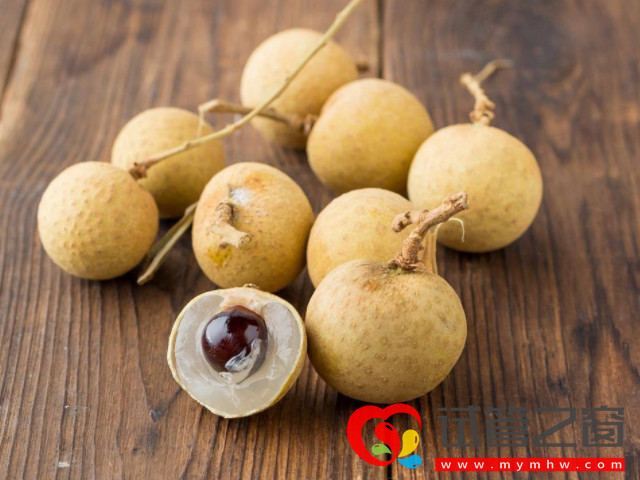 试管移植后吃桂圆对着床影响不大,但多吃会造成4大危害(图1) 胚胎移植后不能吃桂圆