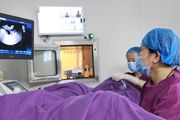 柬埔寨买精试管费用是多少,普通家庭承担得起(图2) 试管婴儿技术费较贵