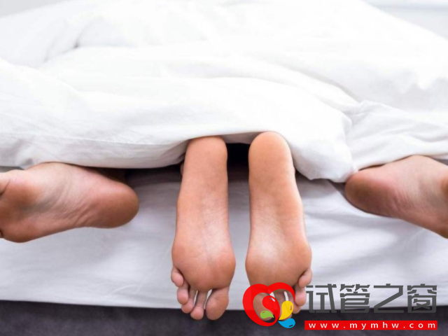 备孕期同房要讲究方式方法,频率、时间都要合理安排!(图2) 夫妻同房姿势要讲究