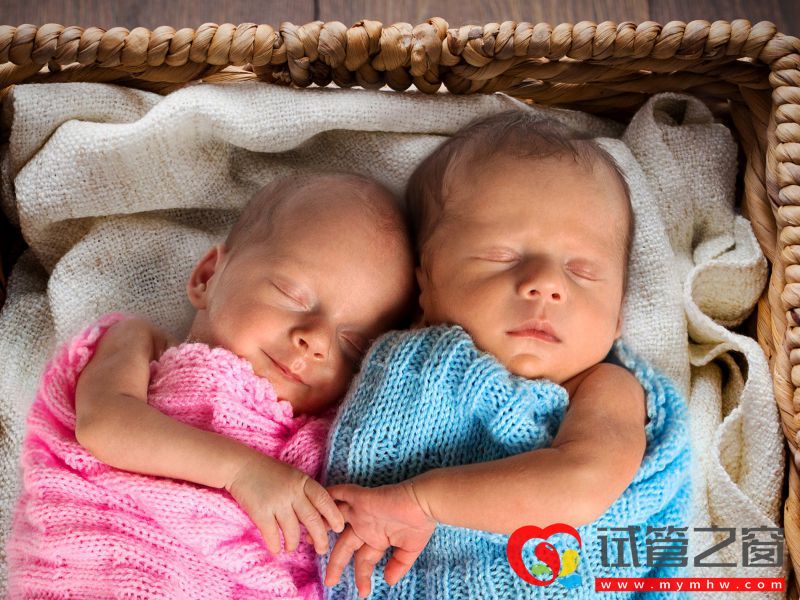 一对双胞胎,竟有两个父亲?关于双胞胎的这些冷知识,你不妨看看(图1) 一对双胞胎,竟有两个父亲?关于双胞胎的这些冷知识,你不妨看看(图1)