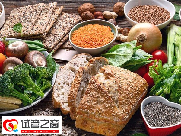 囊胚移植后总是腹胀喘不上气?快试试喝西瓜汁、冬瓜汤(图4) 移植后出现腹胀处理方法