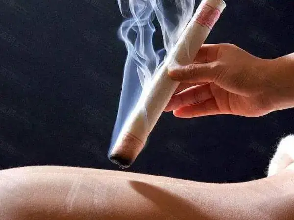 艾灸会不会影响胚胎着床(图1) 艾灸有温经散寒活血通络的作用