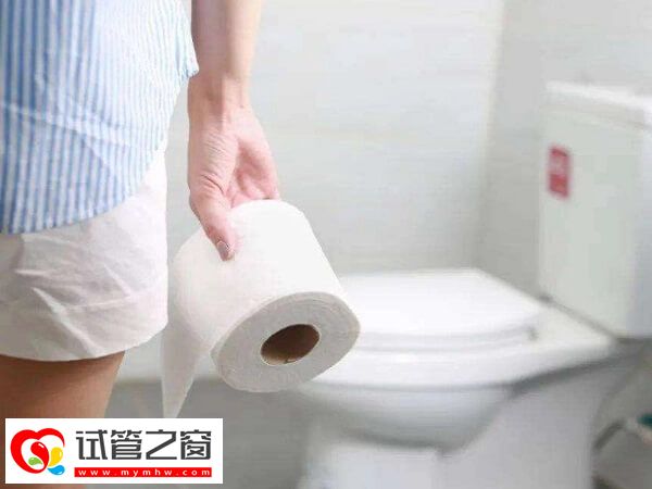 为何移植试管婴儿前要胀尿?专家告诉你好处有哪些(图2) 移植后上厕所会不会将胚胎排出