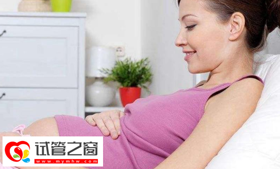 怀孕7周看男女小技巧,从胎心率和肚子形状就能知道(图1) 肚子尖尖的状态怀儿子